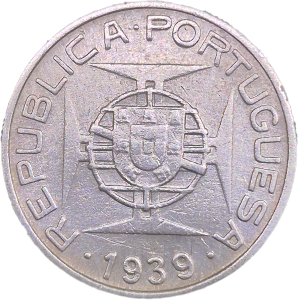 Moeda em prata de S. Tomé e Príncipe com o valor facial de 5 Escudos datada de 1939.